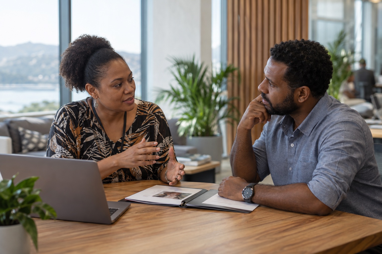 Illustrative image of a Papua New Guinean business owner meeting a prospective customer